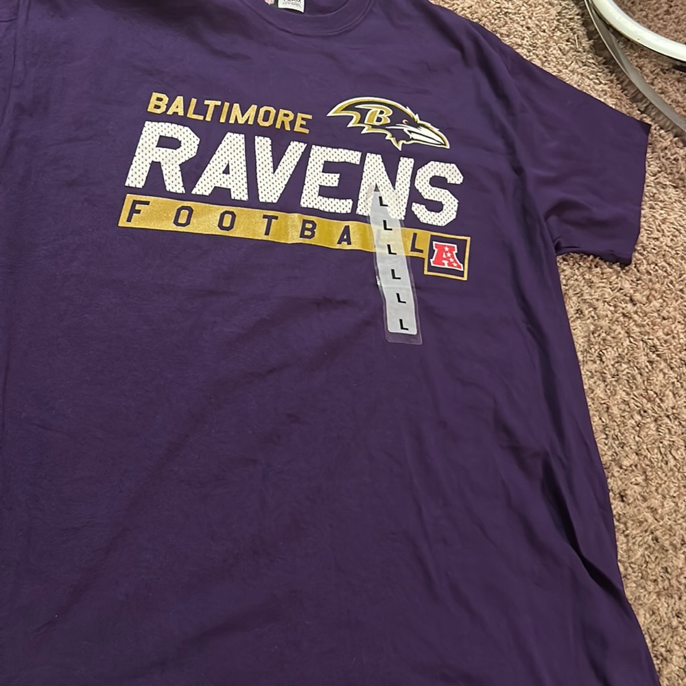 Graphic tee